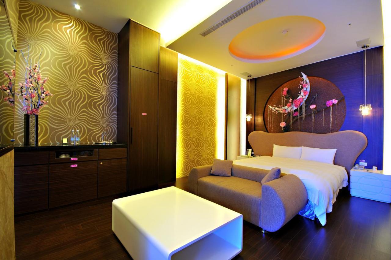 Dubai Motel Yilan Exterior foto